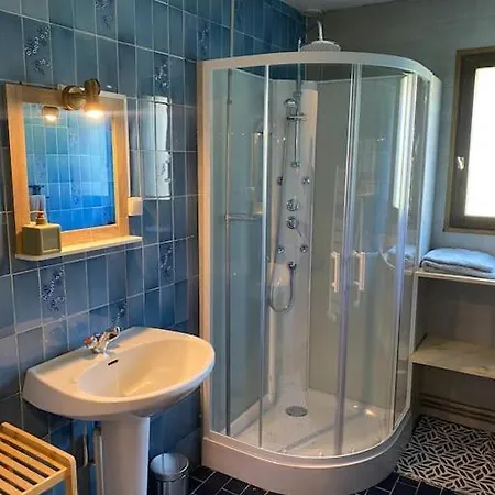 Au Bord Du Avec Terrasse