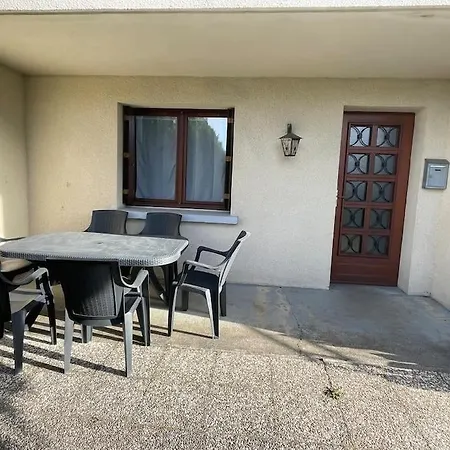 Apartment Au Bord Du Avec Terrasse La Tour-d'Auvergne